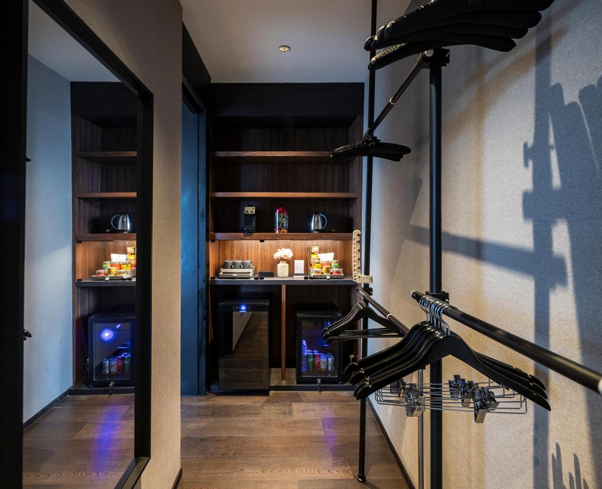 Walton Suites Sukhumvit Bangkok Kültér fotó
